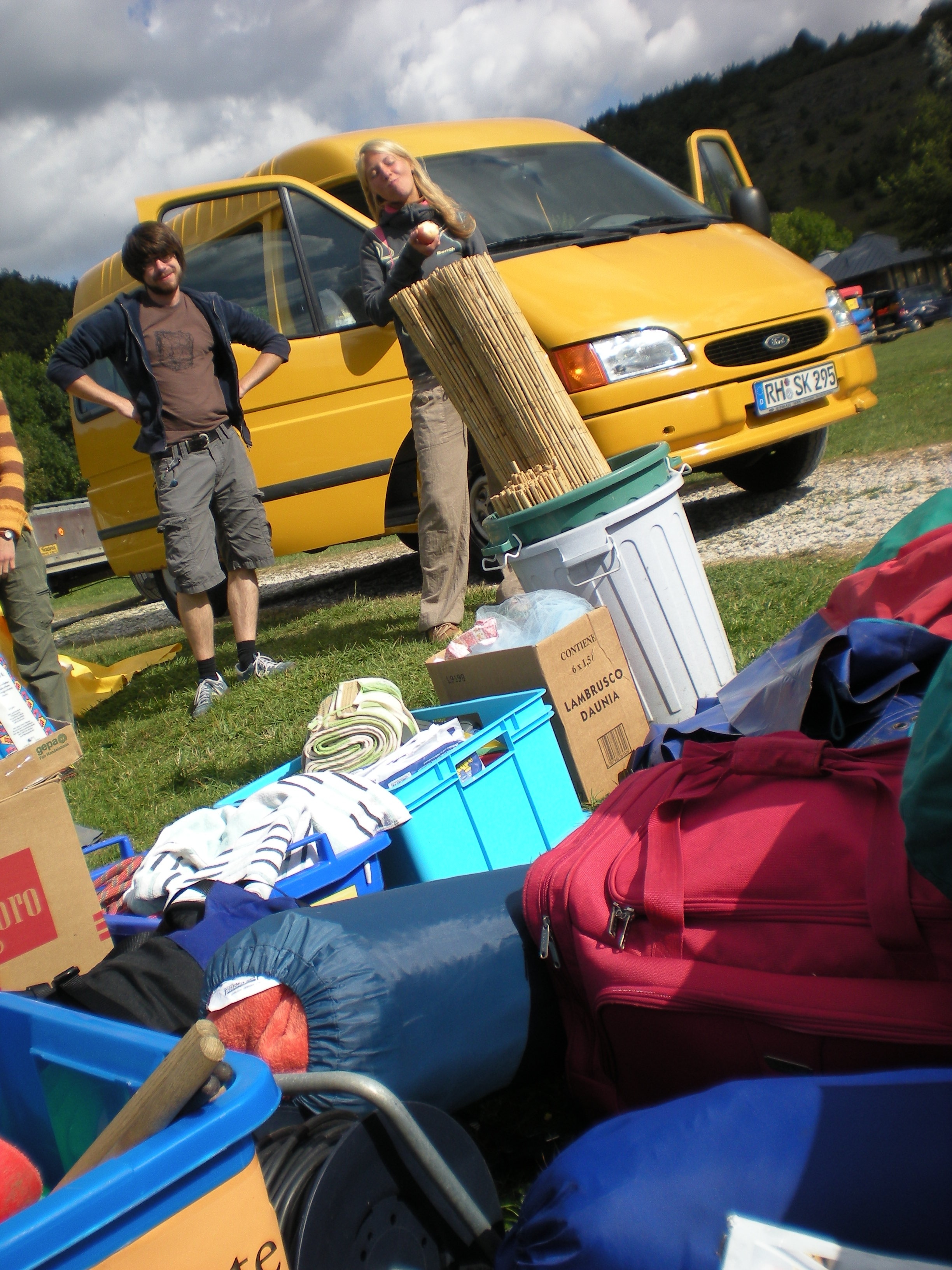 Starterkit > Die Arbeitskreise (AK) der NAJU > NAJU-Bild camp Materialhaufen.jpg